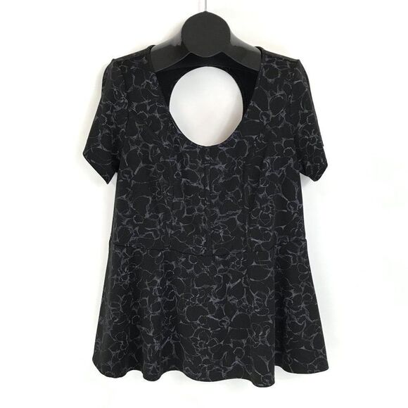 Torrid Peplum Floral Keyhole Top Women's Plus Size 2/2X Scoop Neck Stretch Knit - Picture 1 of 13